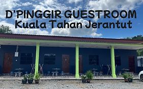 D'Pinggir Guest Room